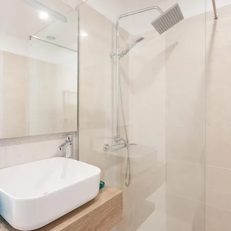Flh Ajuda Modern Apartment Lisbona Esterno foto